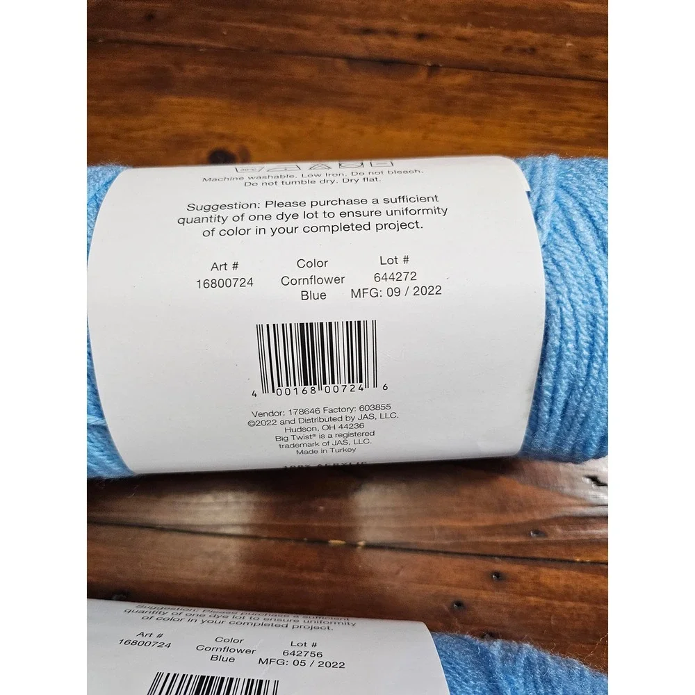 Big Twist Value 100 Percent Acrylic Yarn Cornflower Blue Medium Weight‎ 6 oz